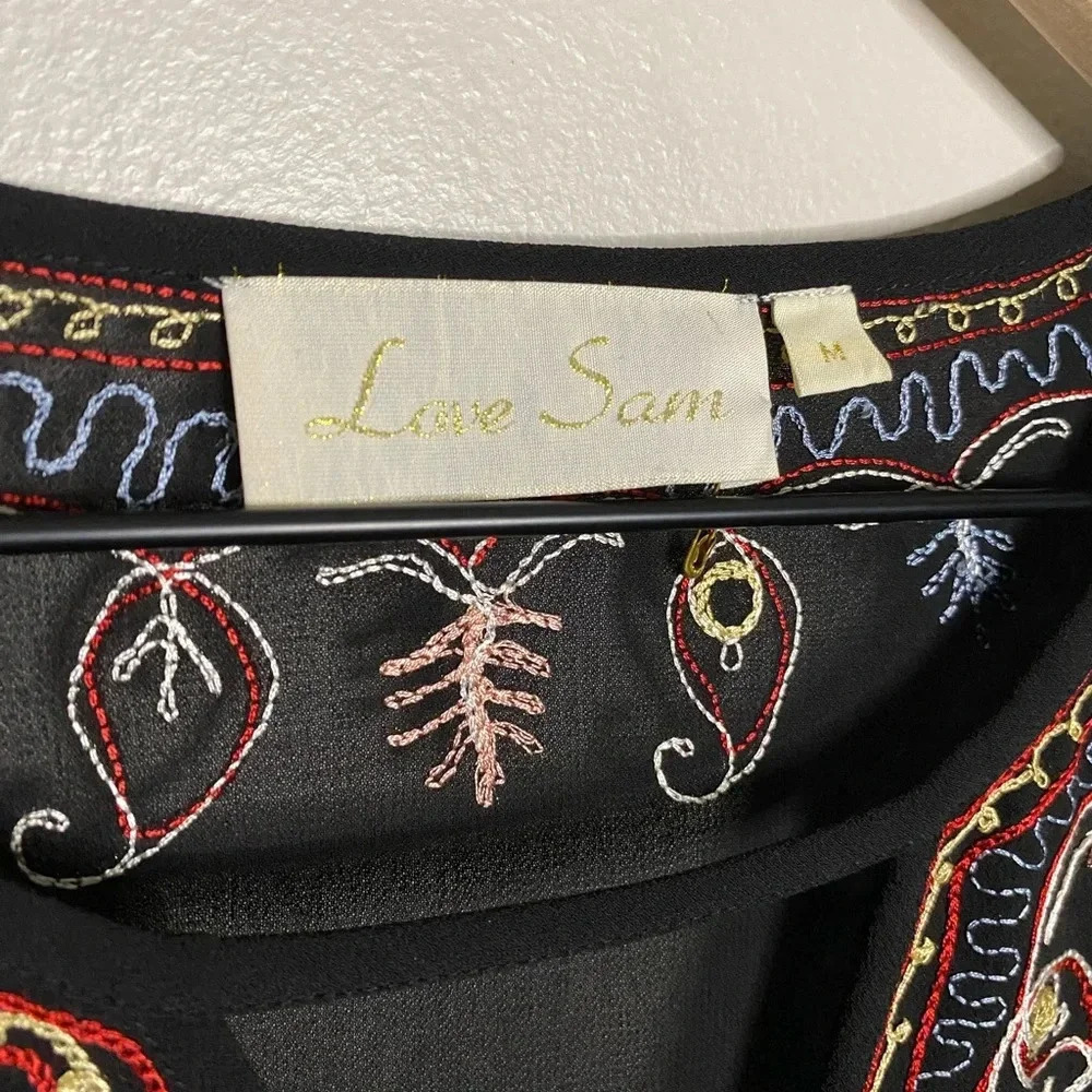Love Sam Embroidered Peasant Top Black Sheer M boho feminine 70s‎ Anthropology - Picture 5 of 12